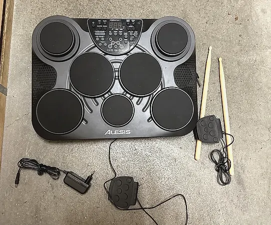 Alesis CompactKit 7 elektronisches Tisch-Schlagzeug