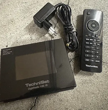 TechniSat DIGITRADIO 100 IR Radioadapter mit Fernbedienung