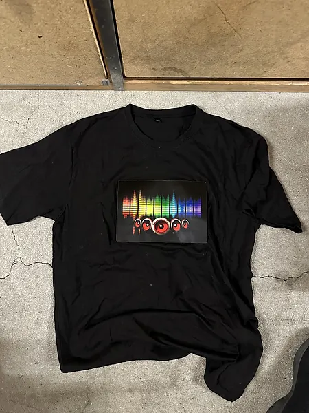 Schwarzes T-Shirt Equalizer Motiv Grösse XL