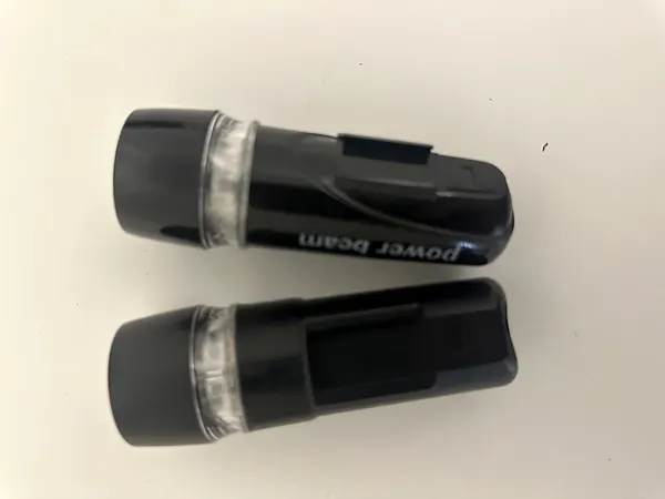 2 Power Beam LED-Leuchten